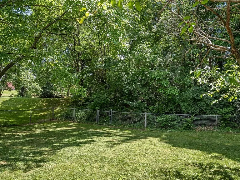 9802 Tamarisk Pkwy — Photo 31