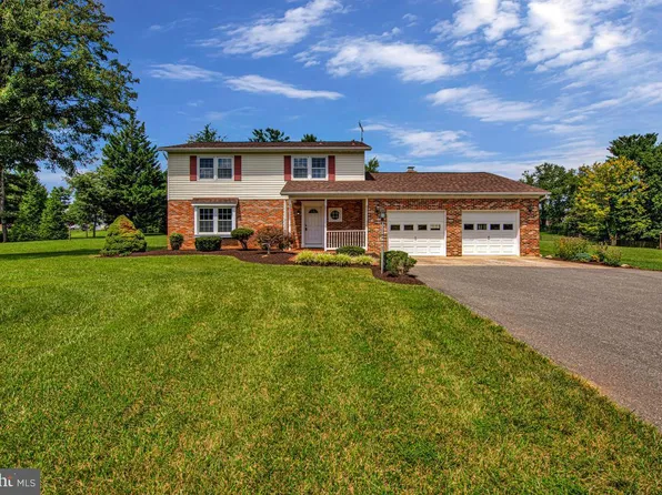 7464 Flamewood Dr, Clarksville, MD 21029