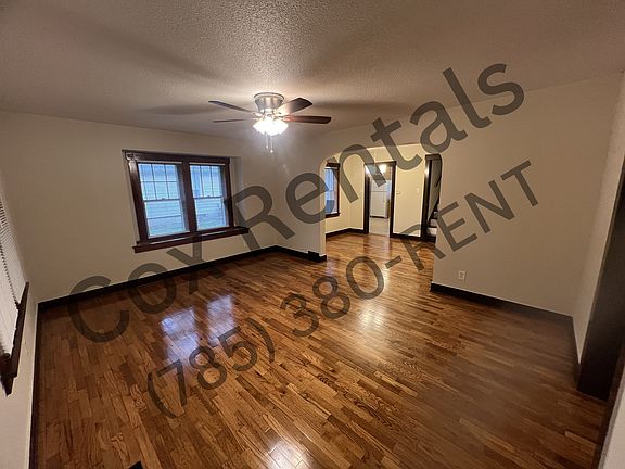 3rd image of 707 NE Freeman Ave