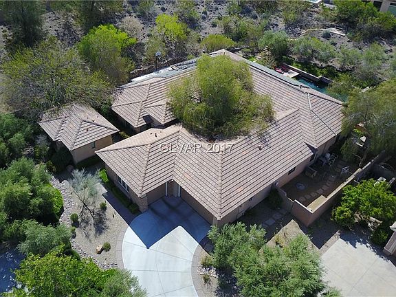 2nd image of 5 Caves Valley Ct