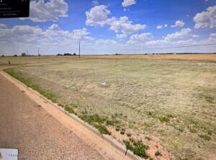 210 E 15th St, Hale Center, TX 79041