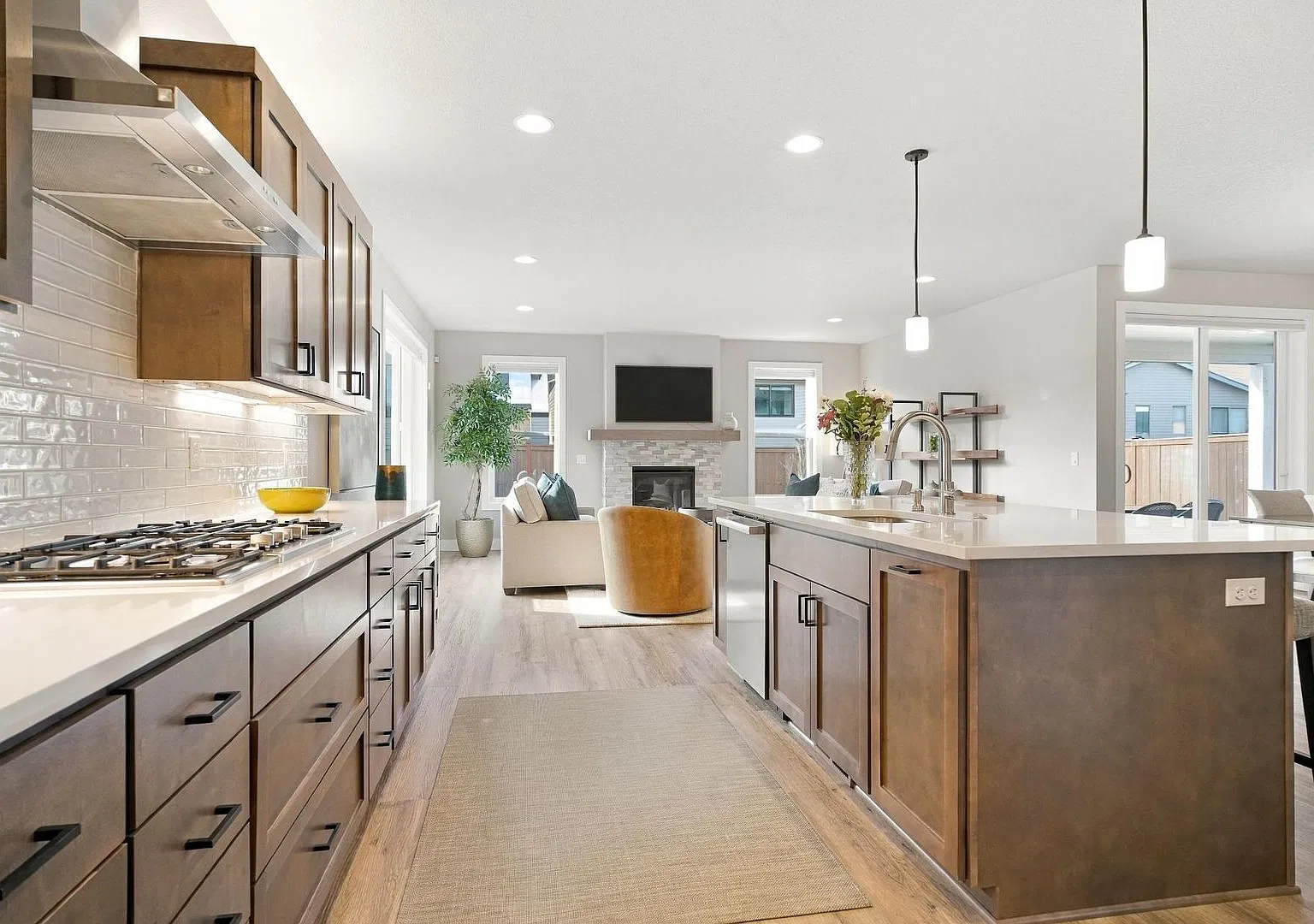 Beautifully Maintained Reeds Crossing Home with Tons of Upgrades Throughout!! — Photo 4