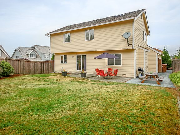 2nd image of 3405 Broadmoor Dr NE