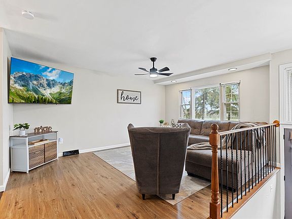 4th image of 8180 Manning Rd