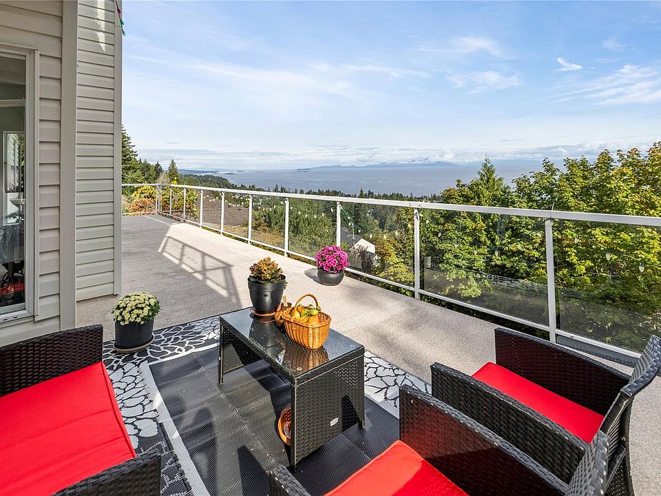 1st image of 4975 Laguna Way