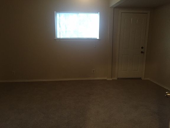 5th image of 409 Monticello Ct