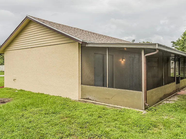 10902 Grandview Way — Photo 15