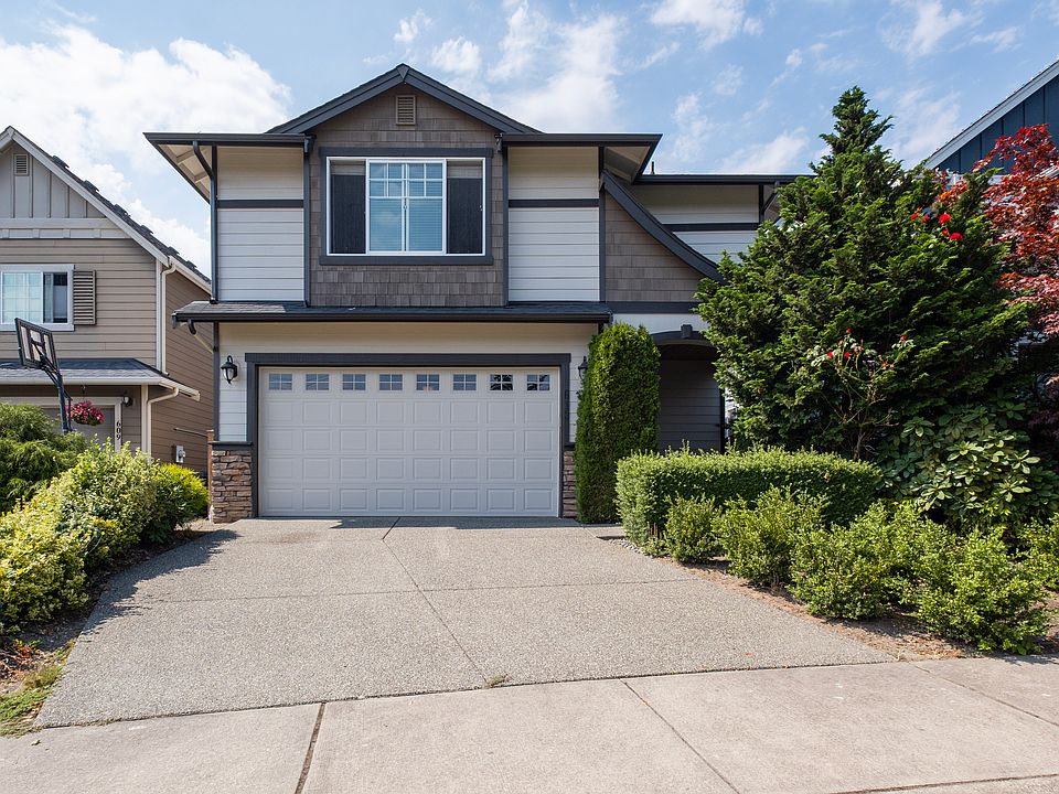 1st image of 613 195th St SE