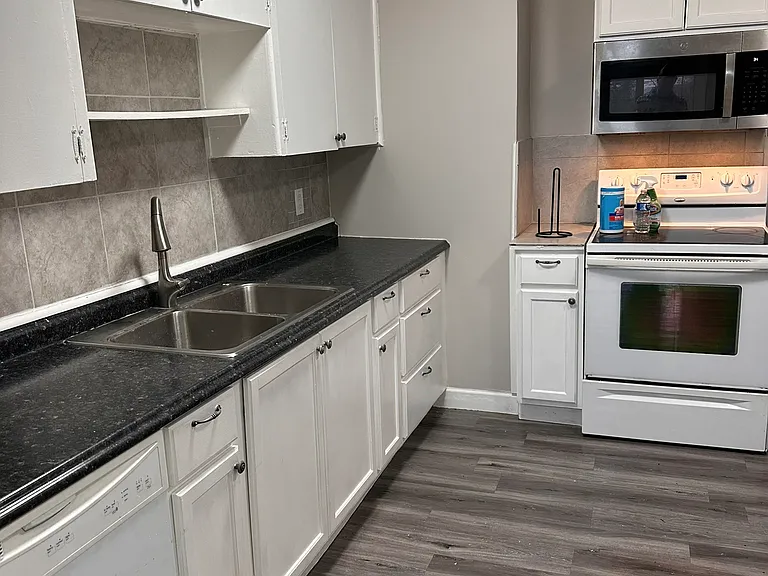 2093 N Ford St — Photo 11