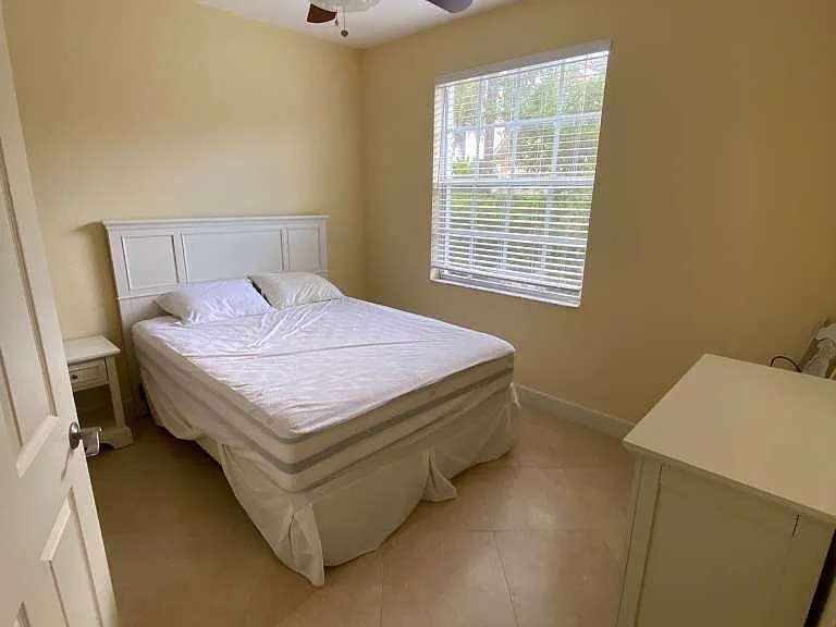 2nd bedroom with walk in closet