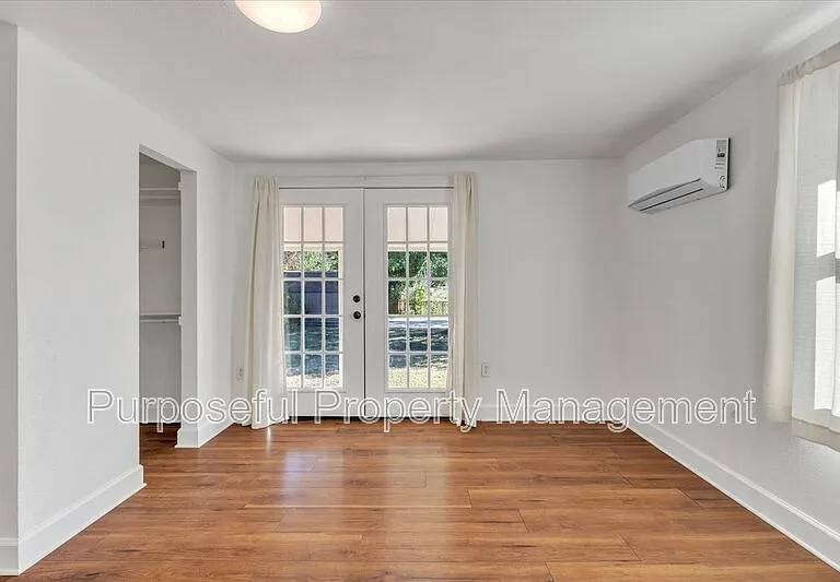1832 NW 34th St — Photo 16