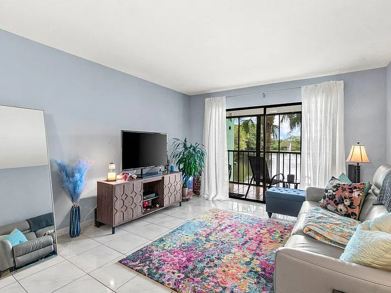 5884 Morningstar Cir #205 — Photo 8