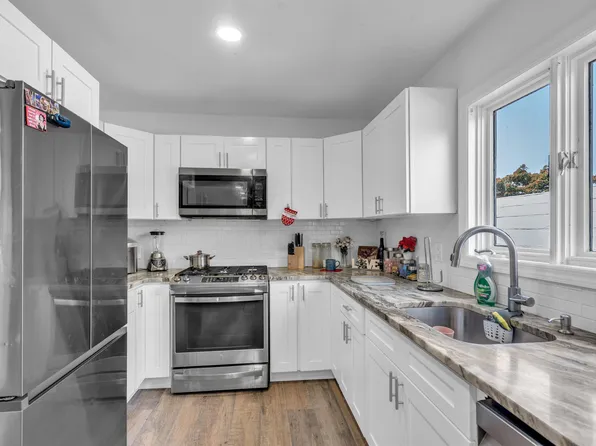 76 West 25th Street image 7 of 21