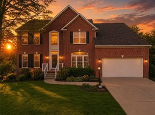 153 Hunter Dr, Cranberry Township, PA 16066