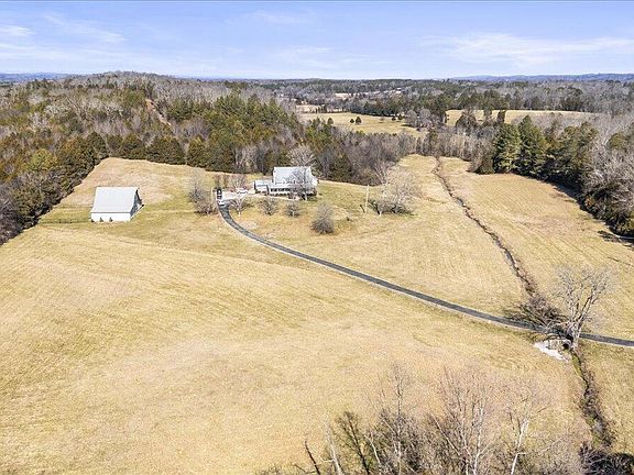 5th image of 190 Vaughn Dr