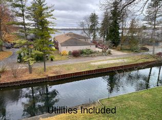 9521 Portage Lake Ave #1, Pinckney, MI 48169