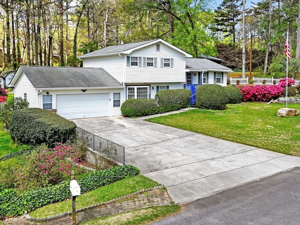 385 Charlotte Blvd, Stockbridge, GA 30281