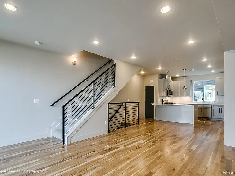 1559 King St — Photo 10