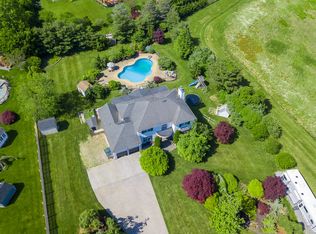 112 Vista Ln, Manorville, NY 11949