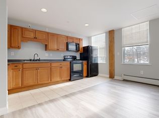 39 Mechanic St #203, Camden, ME 04843