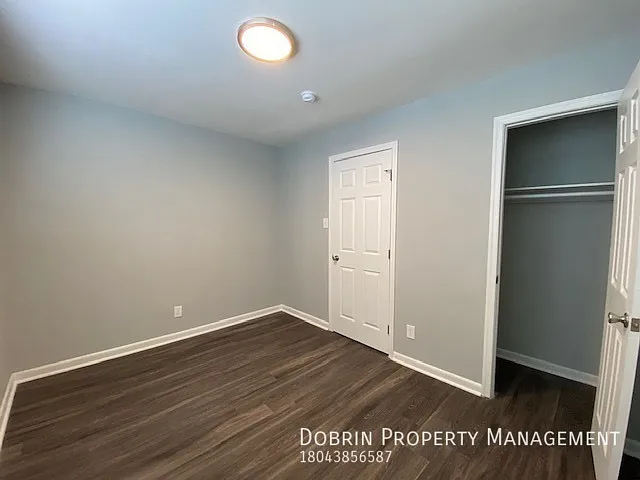 1821 Thomas St — Photo 6