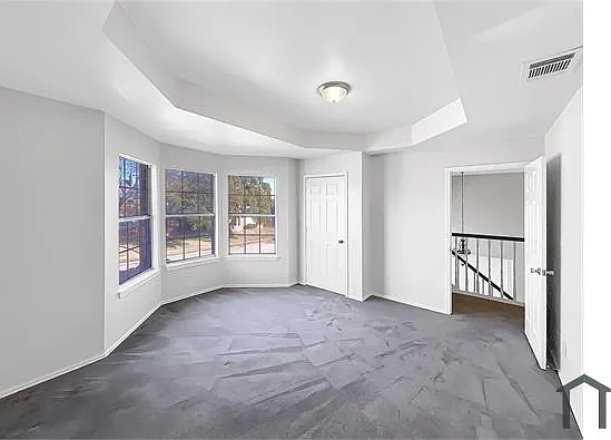 5 bed, 2626 sqft, $3,800 — Photo 3