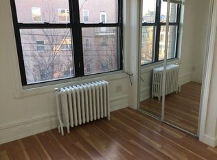 2520 21st St #3, Astoria, NY 11102