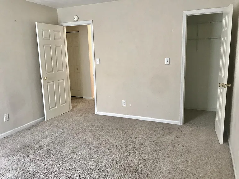 6412 Olde Bullocks Cir — Photo 34