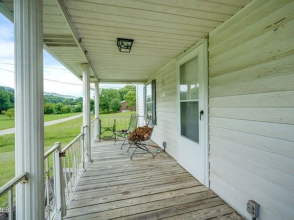 5th image of 1508 Goshen Valley Rd
