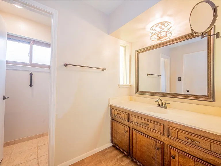 9202 Benning Dr — Photo 36