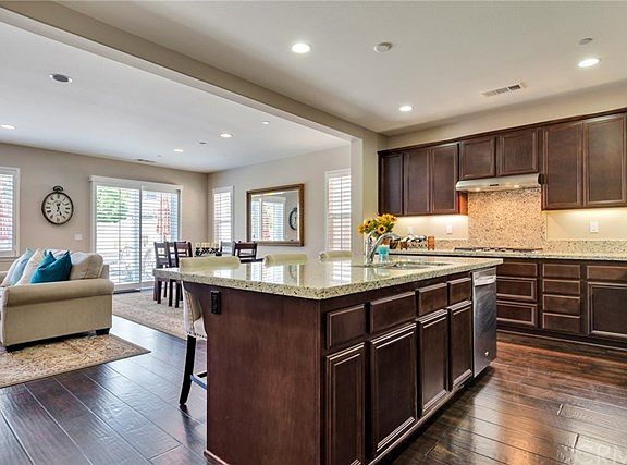 3rd image of 39139 Twin Creek Dr