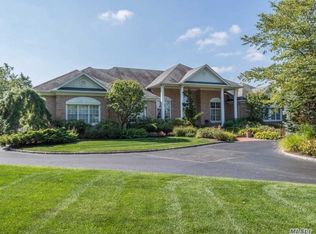 1 Wicks Ln, Saint James, NY 11780