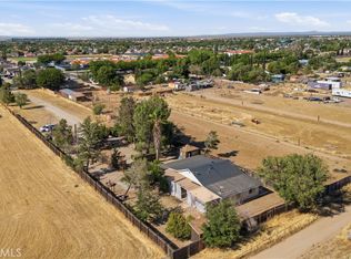 3160 E East #R8, Palmdale, CA 93552