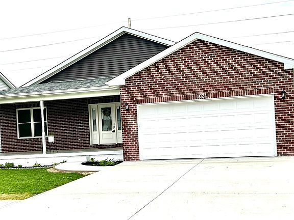 2nd image of 1624 N Oakmont Ave