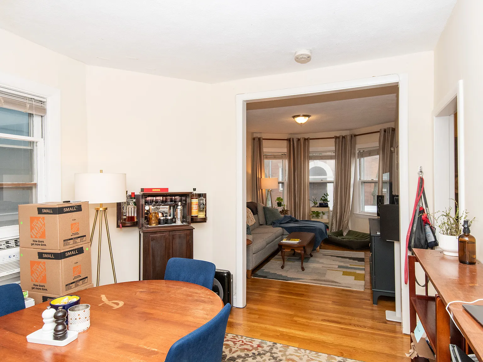 2 bed, 900 sqft, $2,700 — Photo 4