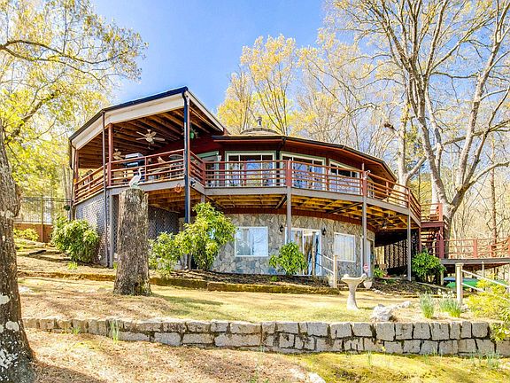 2nd image of 1658 Ginkgo Trl