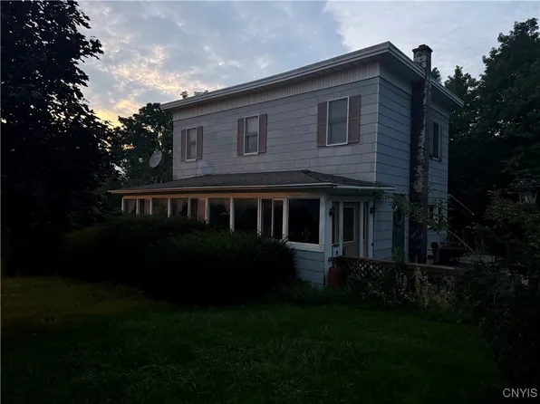 6241 E Hill Rd, Munnsville, NY 13409