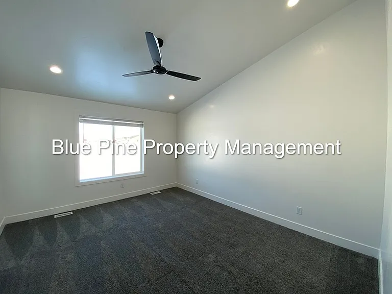 4331 N Catalina Ave — Photo 15