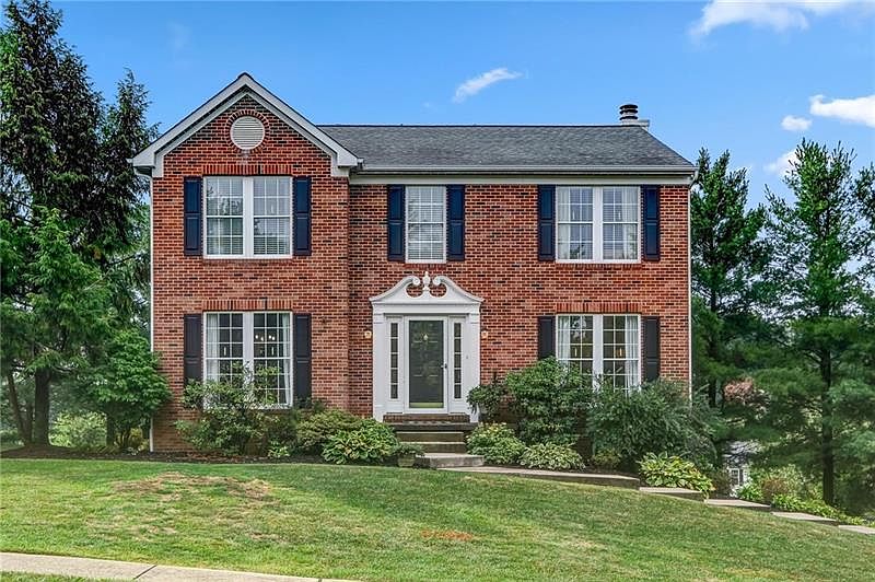 1st image of 319 Valerie Dr