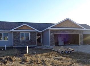 1650 Knights Ln, Rochelle, IL 61068