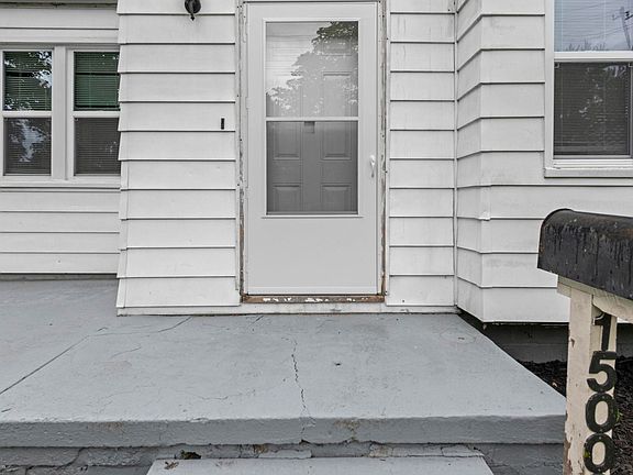 2nd image of 15006 Crescentwood Ave