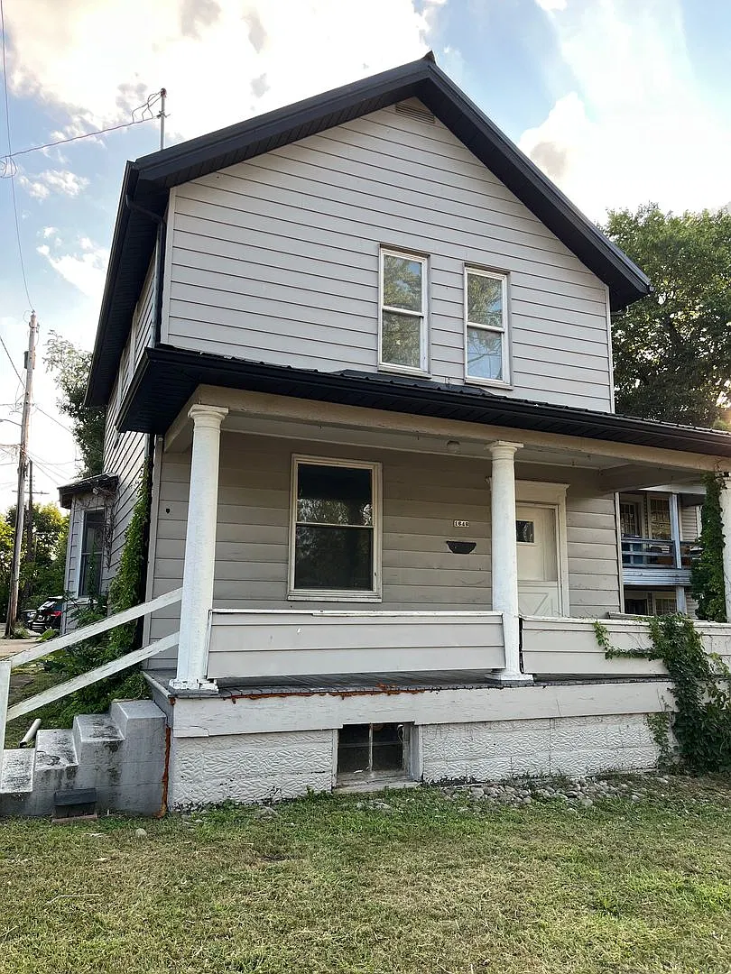 3 Bedroom Single Family Home — Photo 1