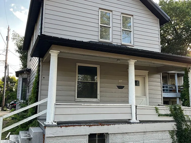 1646 Ridge Ave — Photo 1