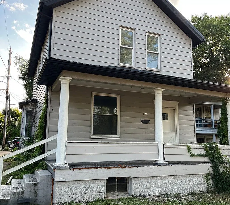 1646 Ridge Ave
