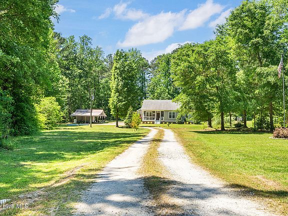 2nd image of 460 Upland Road