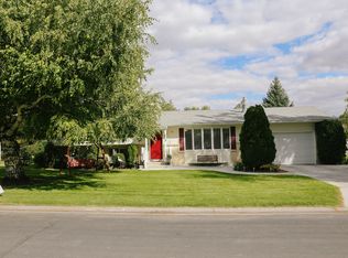 121 S Park Ave, Sugar City, ID 83448