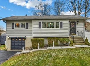 37 Fort Worth Pl, Monroe, NY 10950