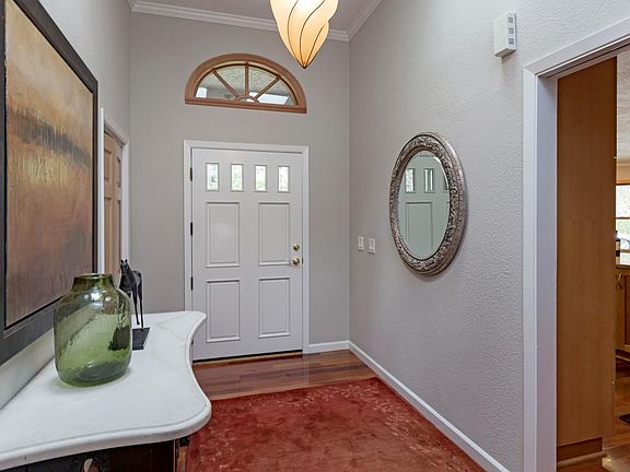 3rd image of 14146 Amherst Ct
