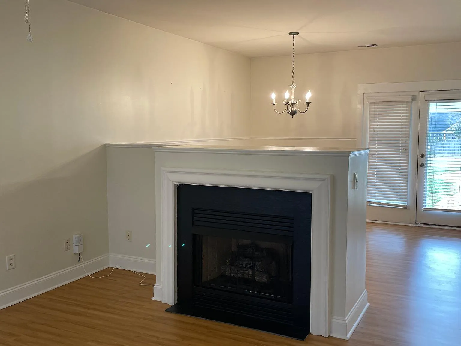 3 bed, 2.5 bath, 1344 sqft, $1,900 — Photo 4