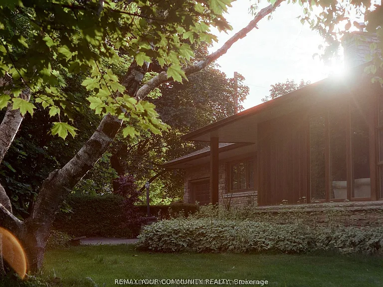 10 Fredericton Rd — Photo 3